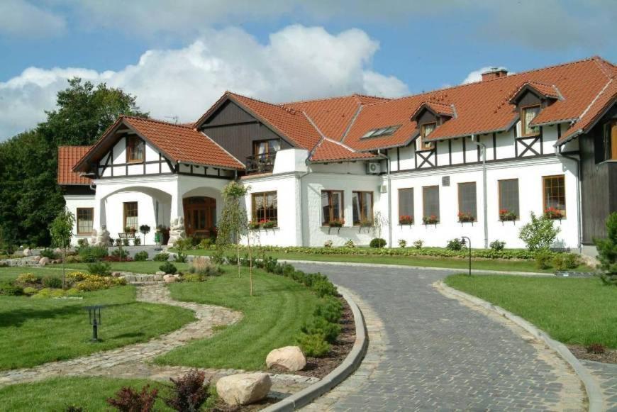 Dworek Nad Rega Resort 3*