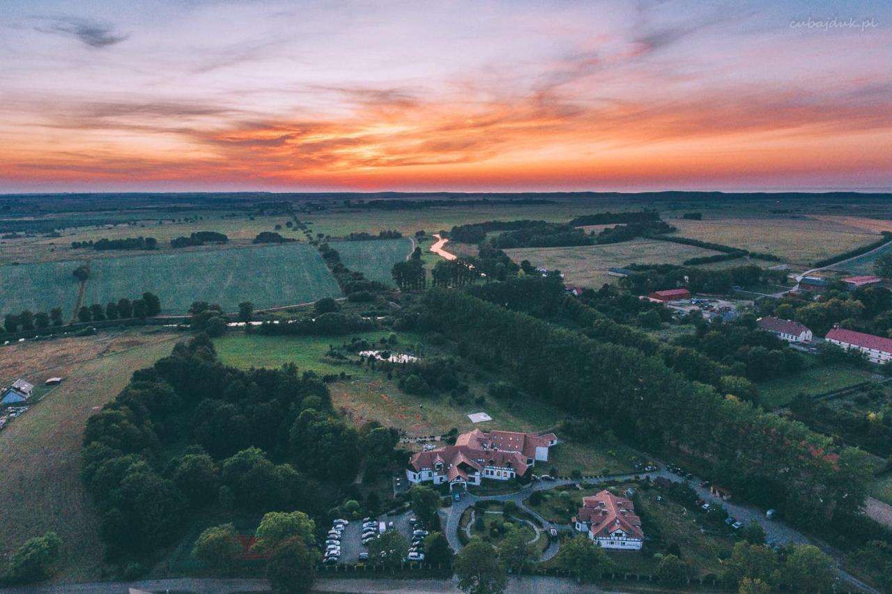 Dworek Nad Rega Resort Trzebiatow nad Rega